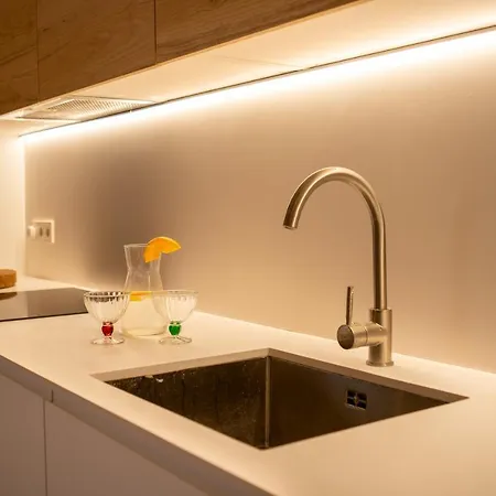 شقة Design House With Swimming Pool Near The Sea *