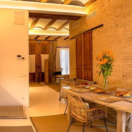 Design House With Swimming Pool Near The Sea شقة فالنسيا