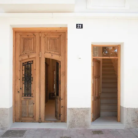 Design House With Swimming Pool Near The Sea *